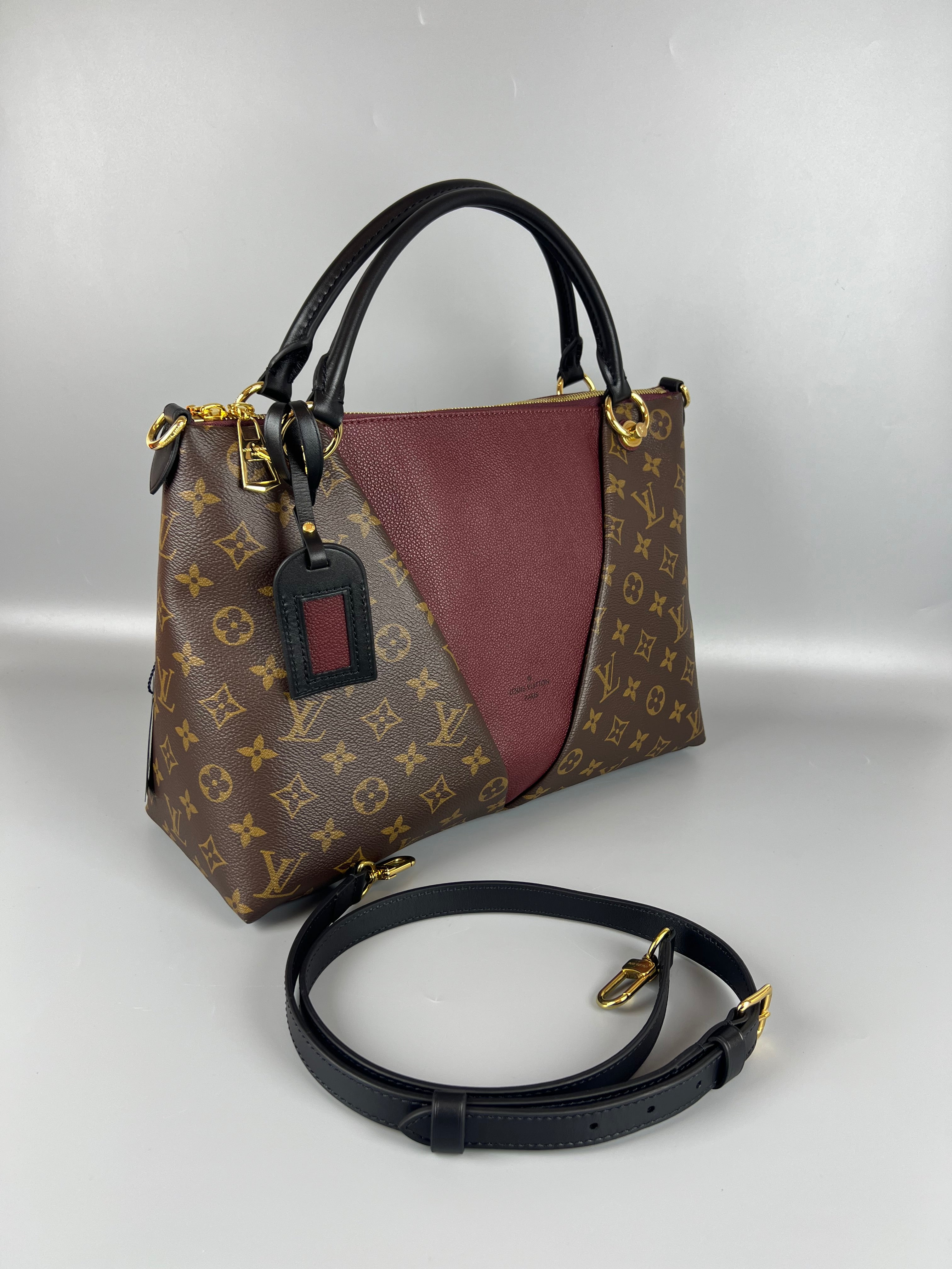 LOUIS VUITTON - Louis Vuitton V Tote shoulder bag in monogram canvas and burgundy grained leather