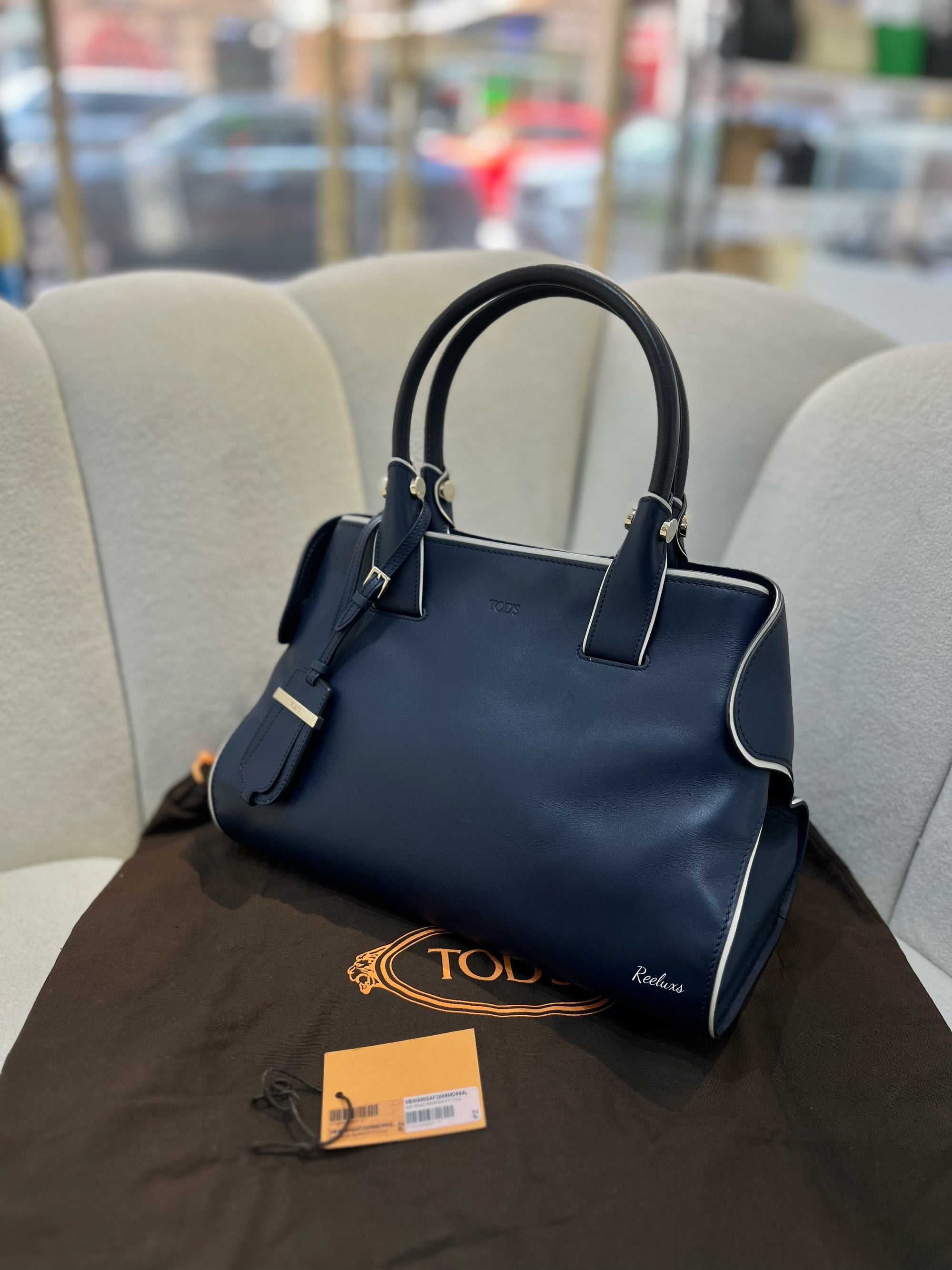 TOD'S Cape Bag In Navy Blue Handbag