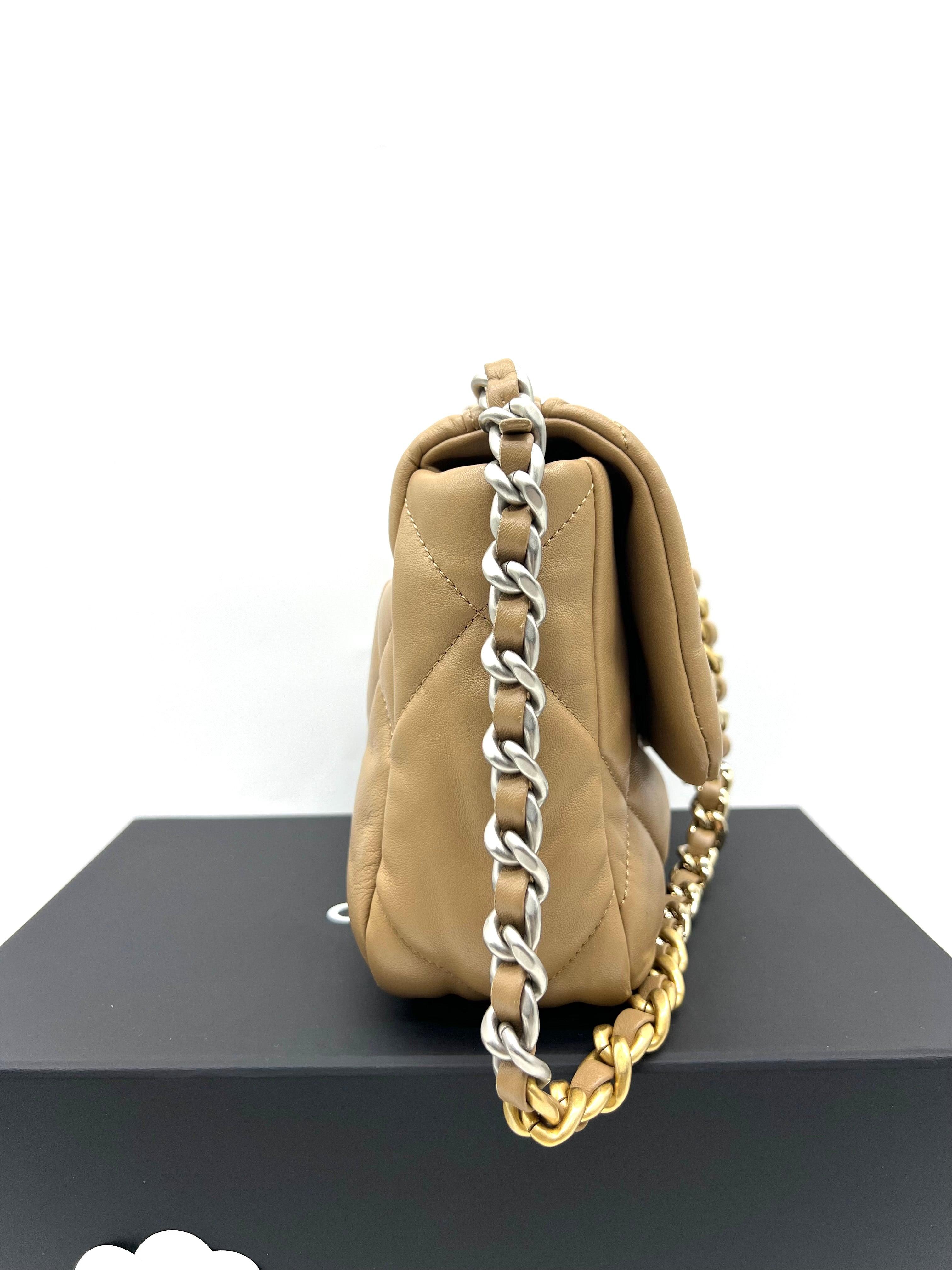 CHANEL 19 Bag Lambskin Beige Color With SHW Shoulder Bag - Reeluxs 