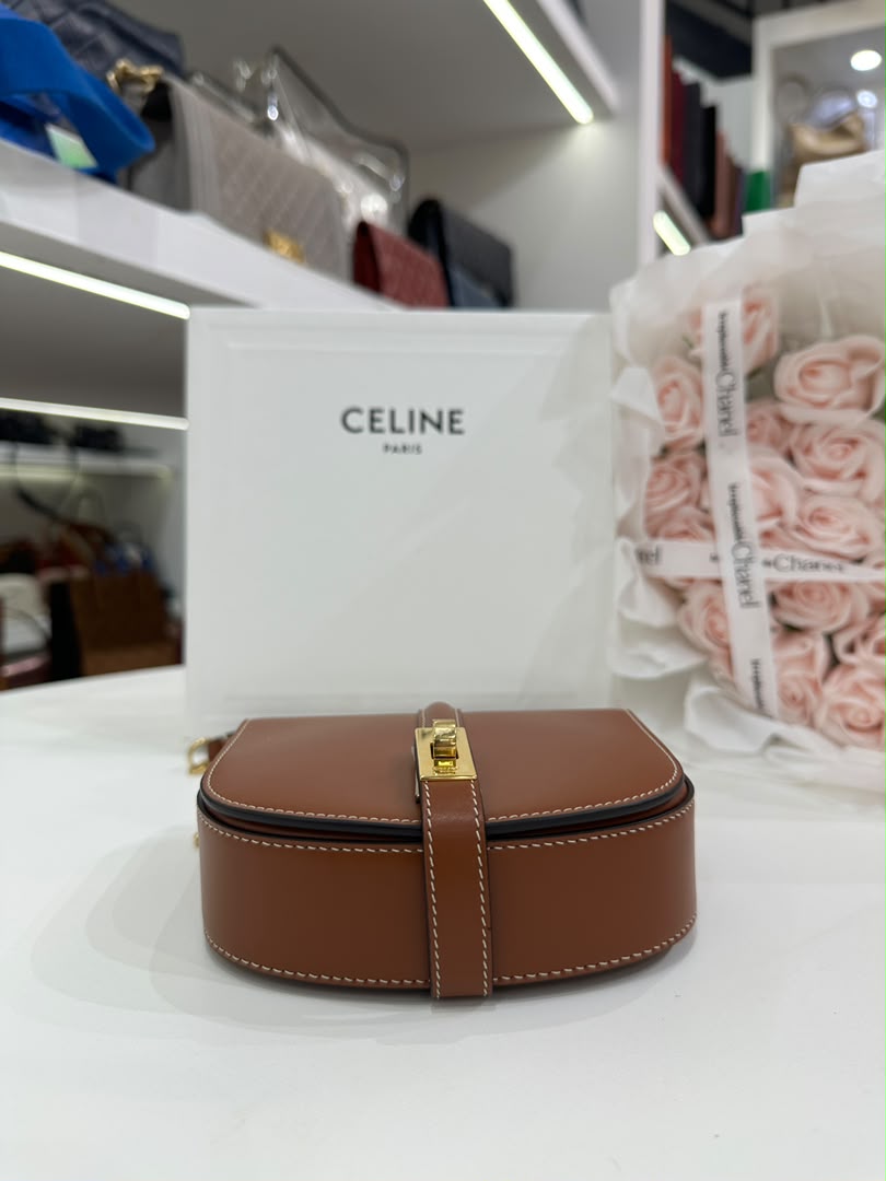 CELINE Small 16 Wallet On Chain (WOC)