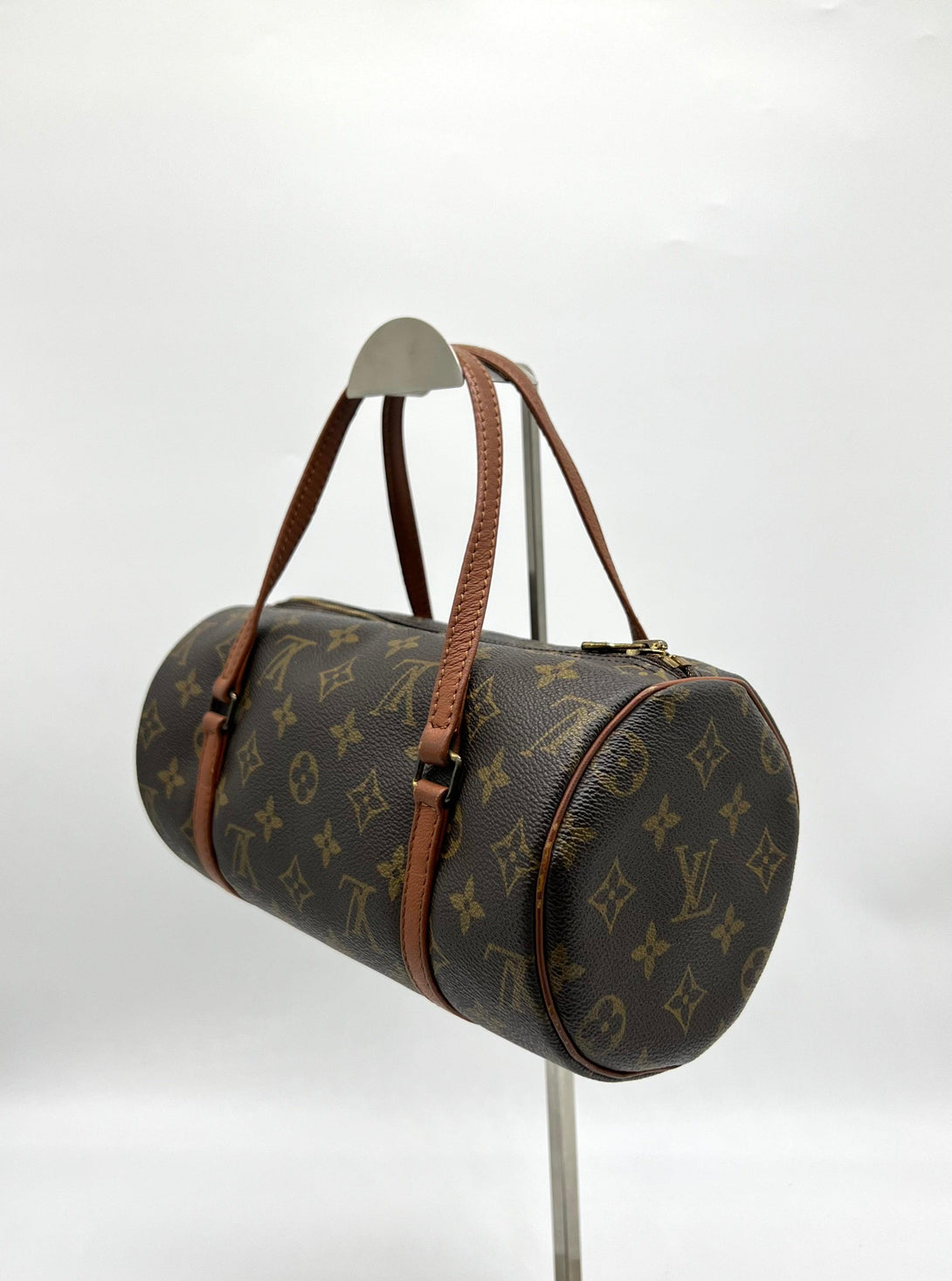 LOUIS VUITTON MONOGRAM PAPILLION 26 WOMEN HAND BAG - Reeluxs 