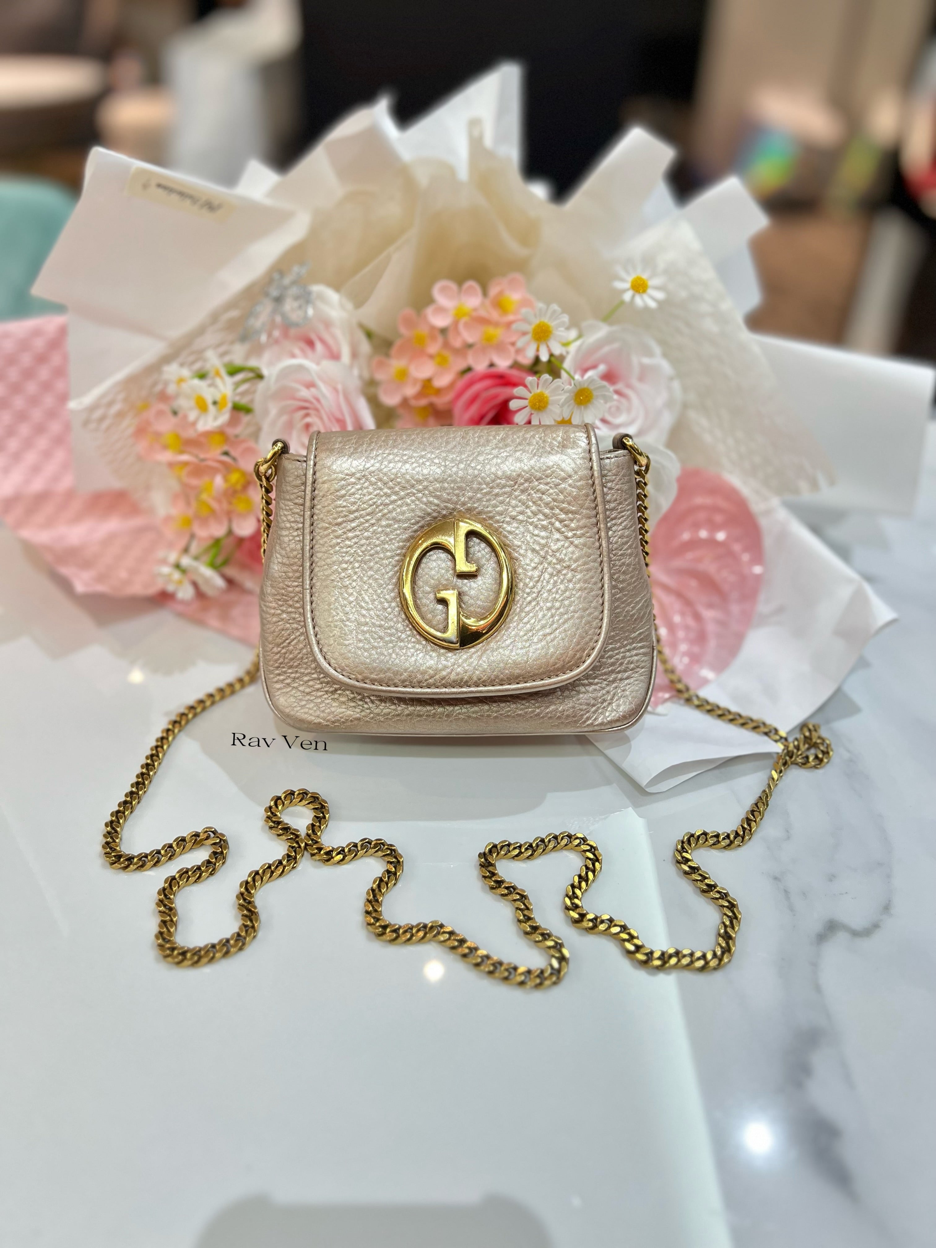 GUCCI Small Chain Shoulder Bag