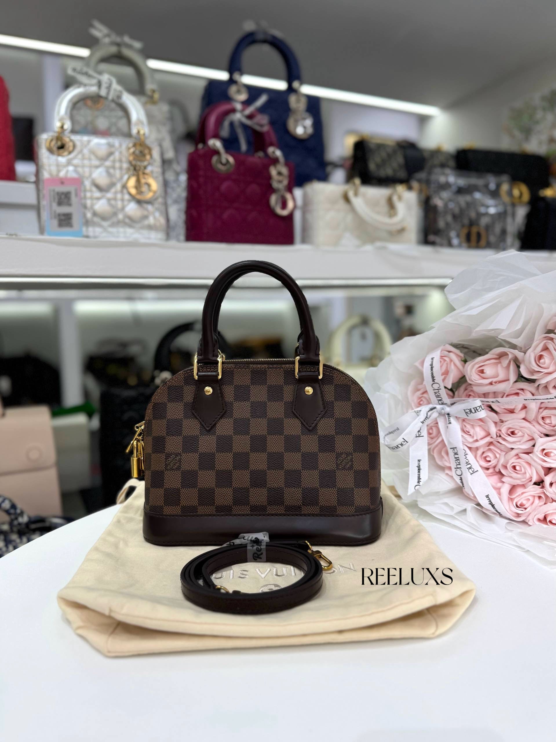 LOUIS VUITTON LV Alma BB Damier Ébène canvas