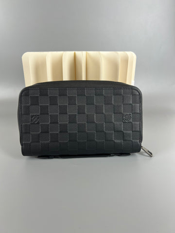 LOUIS VUITTON Zippy XL Wallet