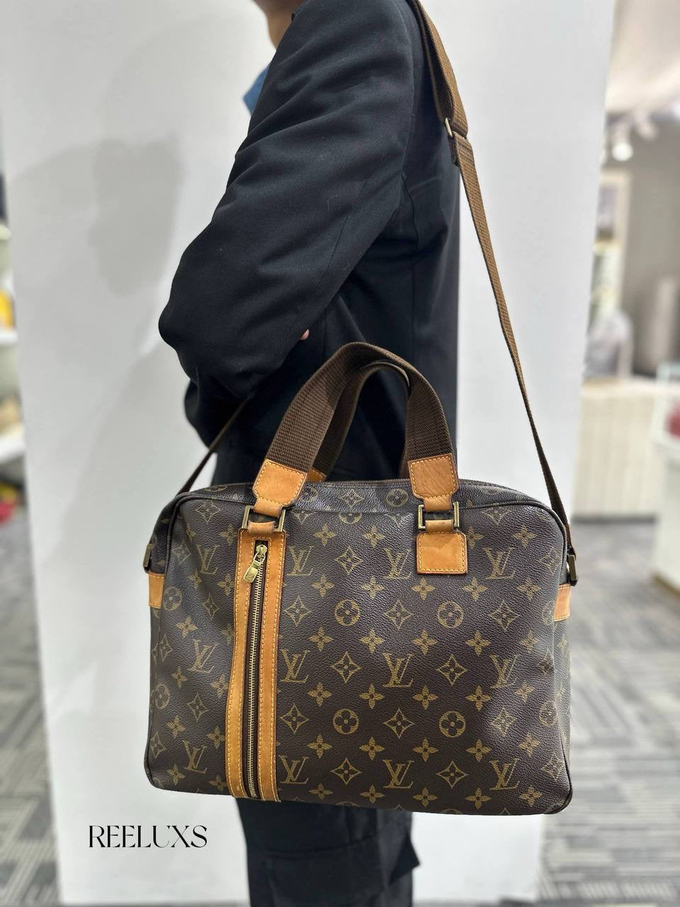 LOUIS VUITTON LV Sac Bosphore Briefcase Monogram Slingbag