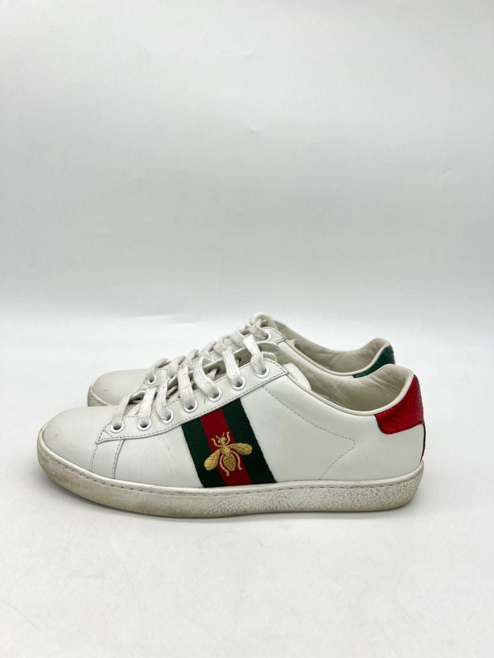 GUCCI Calfskin Ayers Bee Embroidered Ace Sneakers White &amp; Red Shoes For Unisex - Reeluxs 