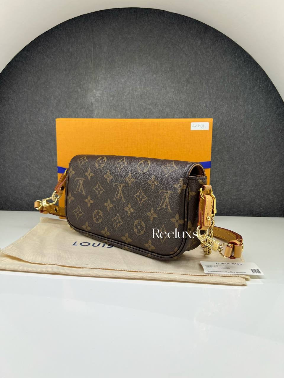 LOUIS VUITTON LV Wallet On Chain Ivy Monogram Canvas Shoulder Bag