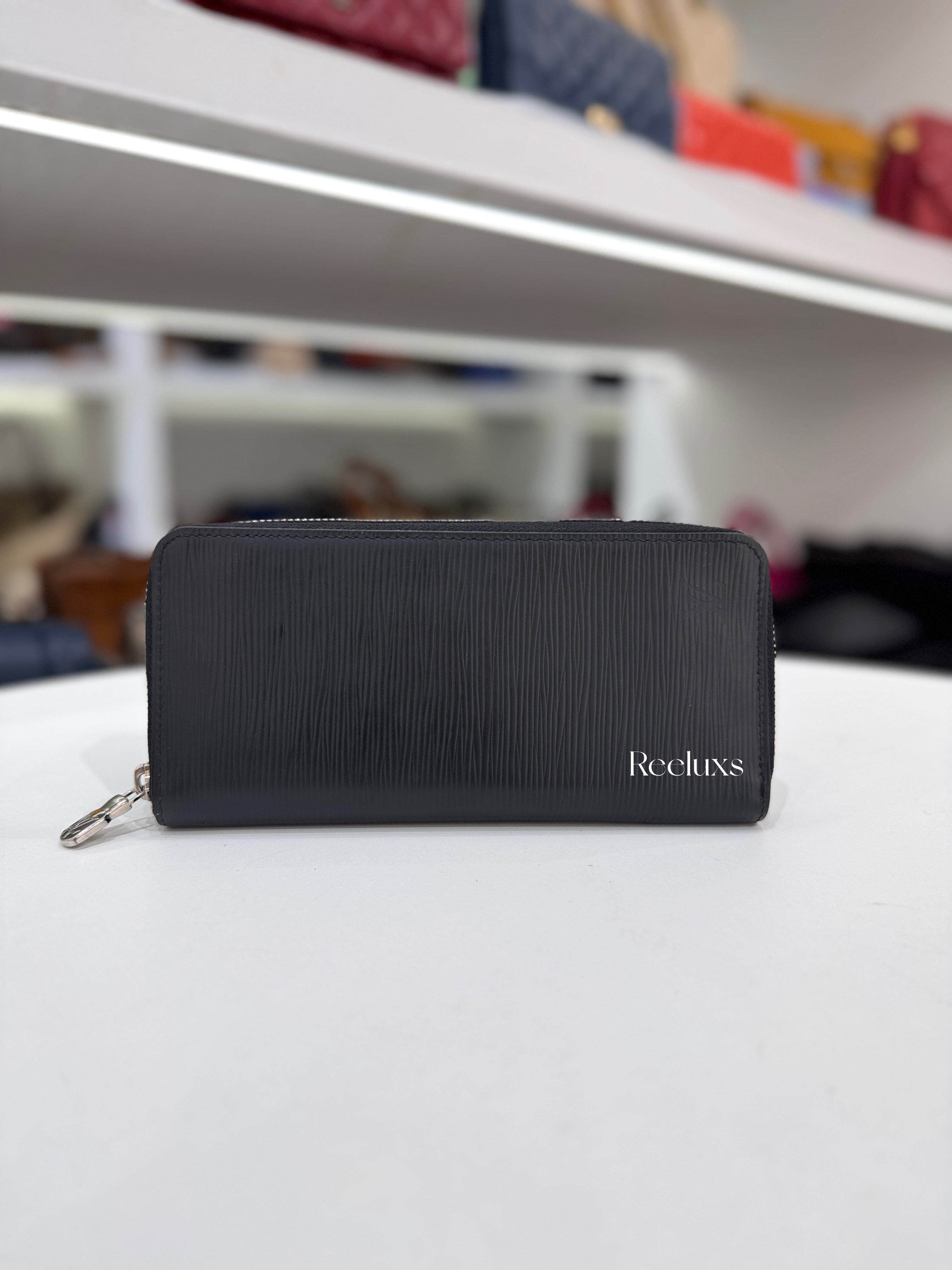 LOUIS VUITTON Zippy Wallet Verticle Black Epi Leather