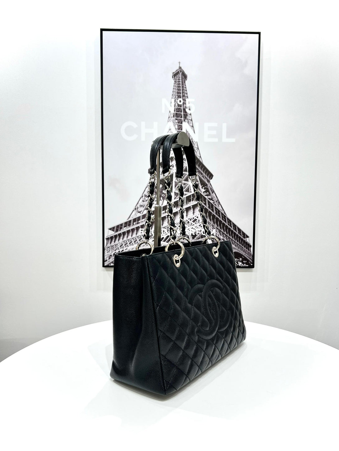 CHANEL Caviar Skin Matelasse Chain Shoulder Bag Black - Reeluxs 