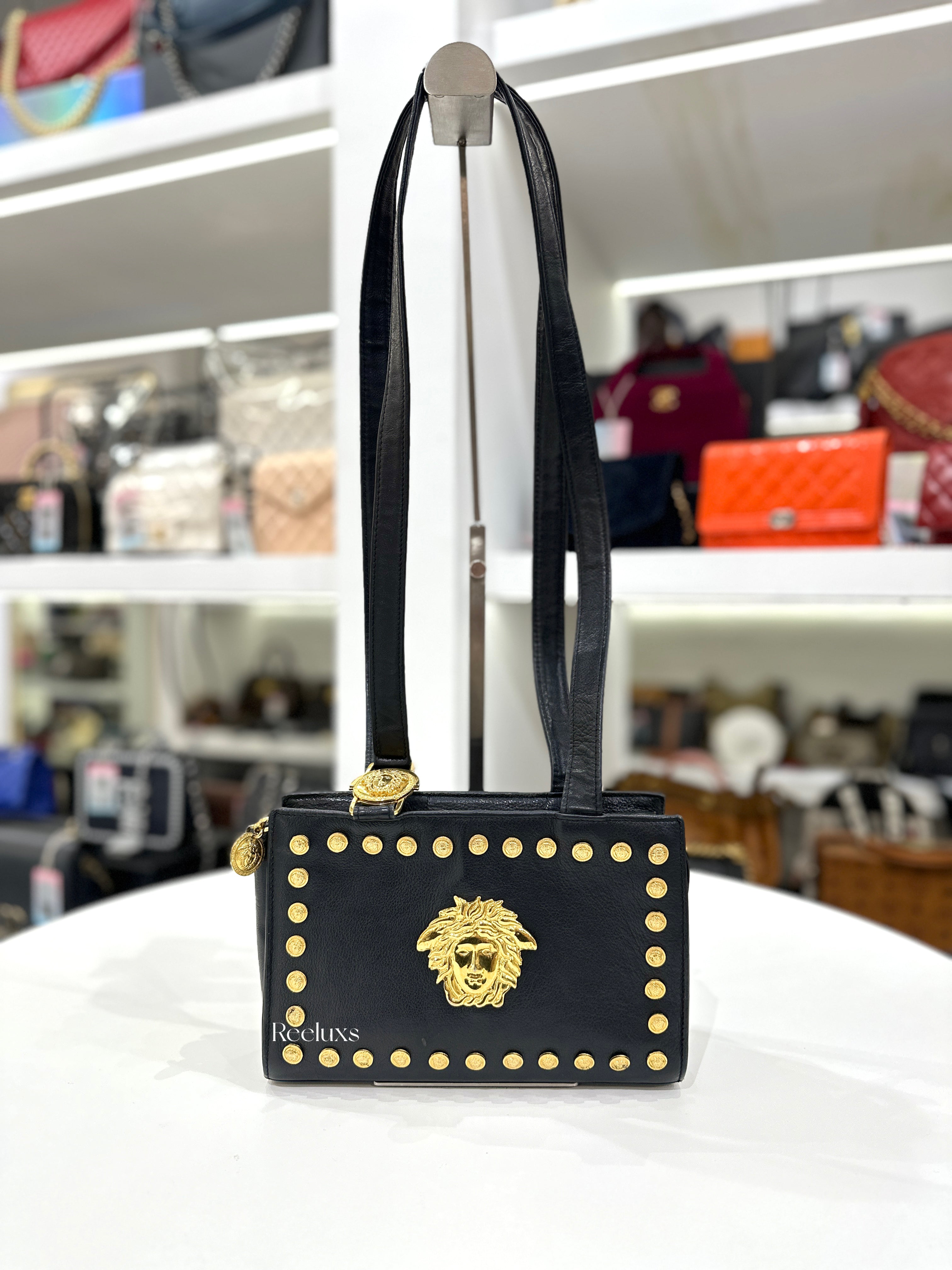 VERSACE Vintage Gianni Black Leather Shoulder Bag