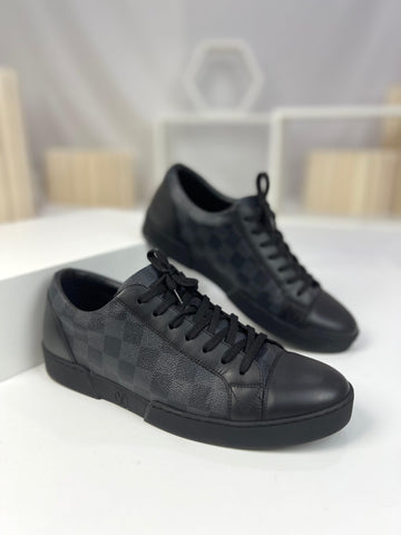 Louis Vuitton Black Monogram Sneakers Shoe Size 8 - Reeluxs 