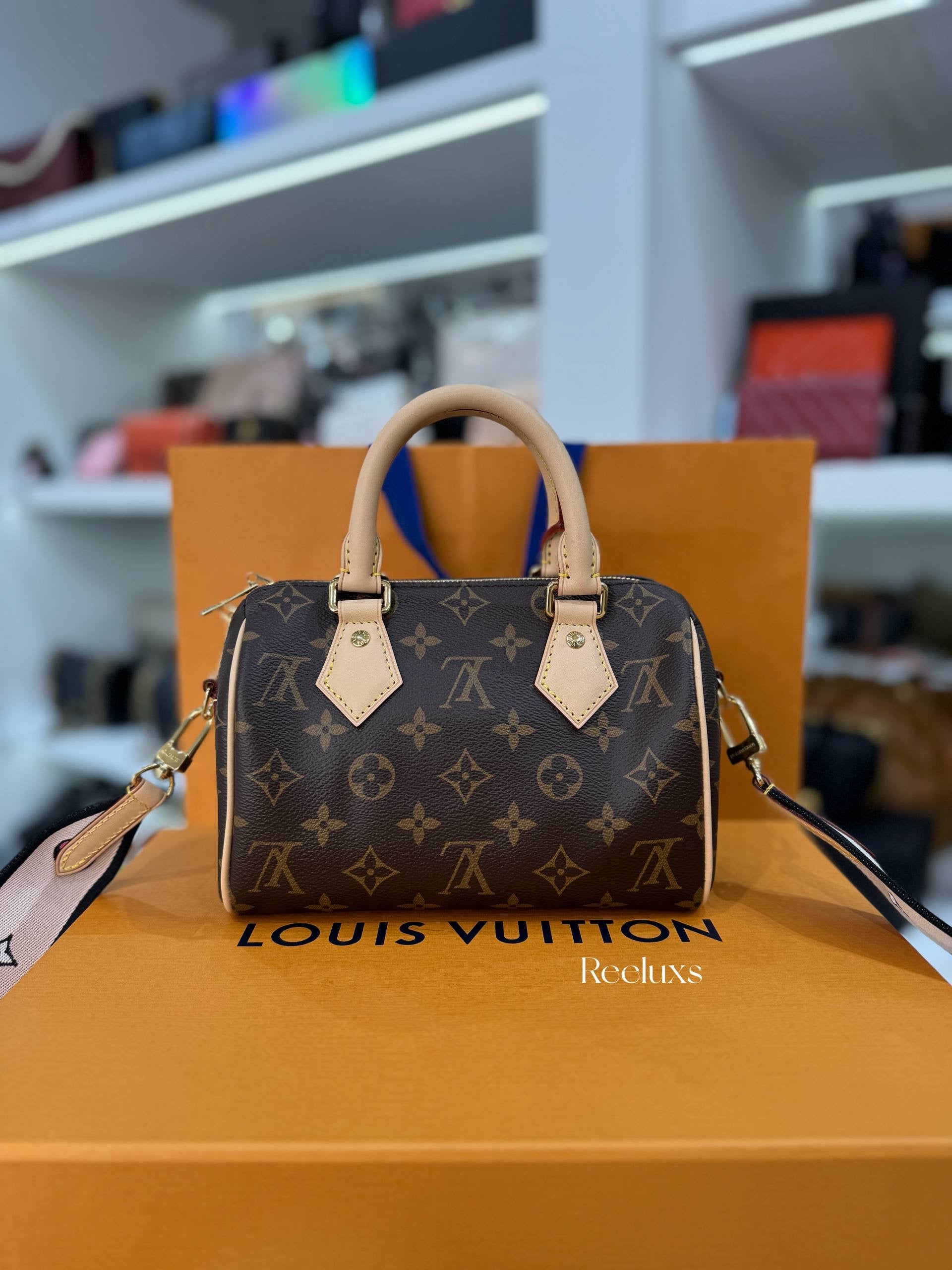 LOUIS VUITTON Speedy Bandoulière 20 Monogram Canvas Handbag