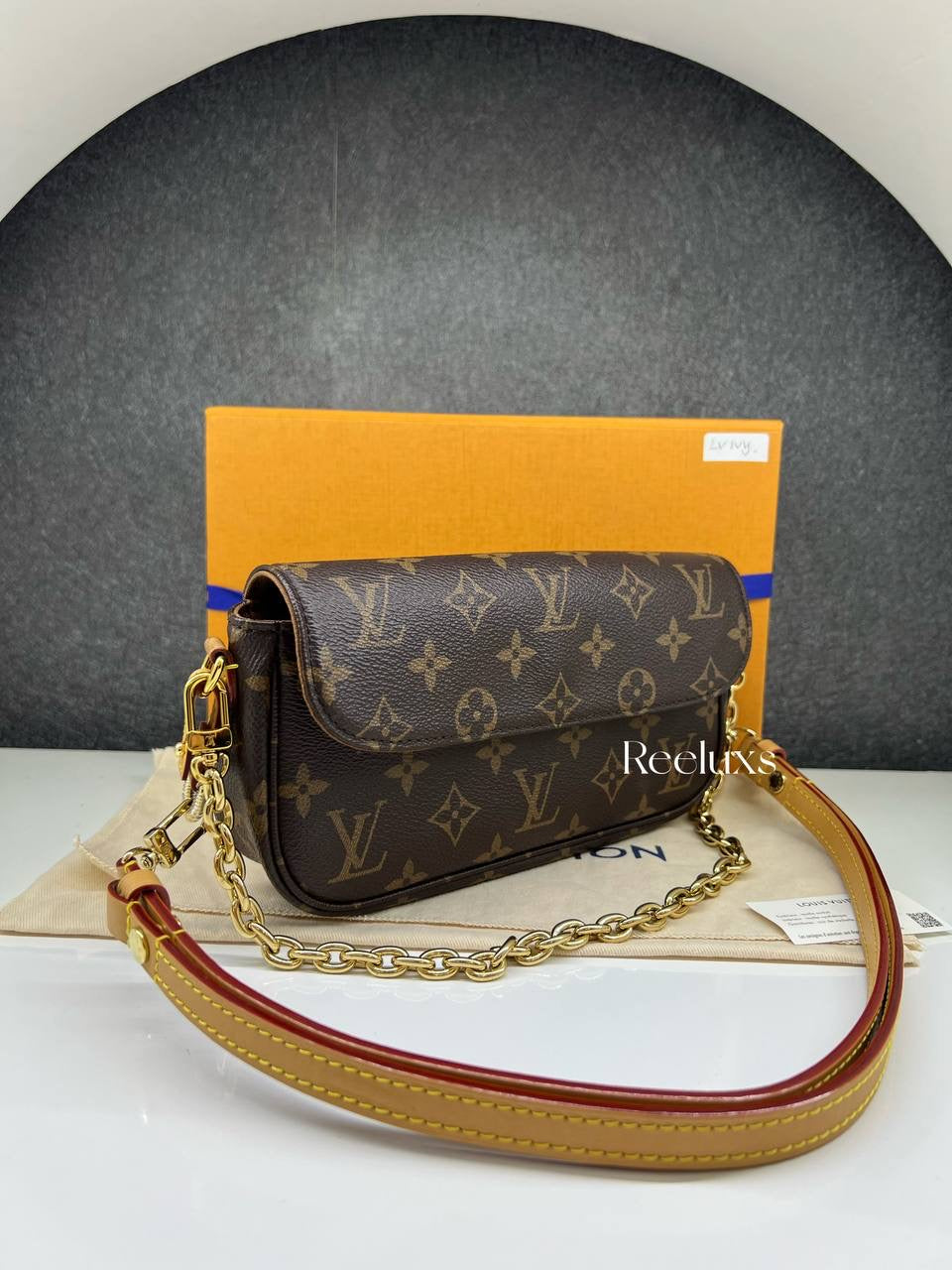 LOUIS VUITTON LV Wallet On Chain Ivy Monogram Canvas Shoulder Bag