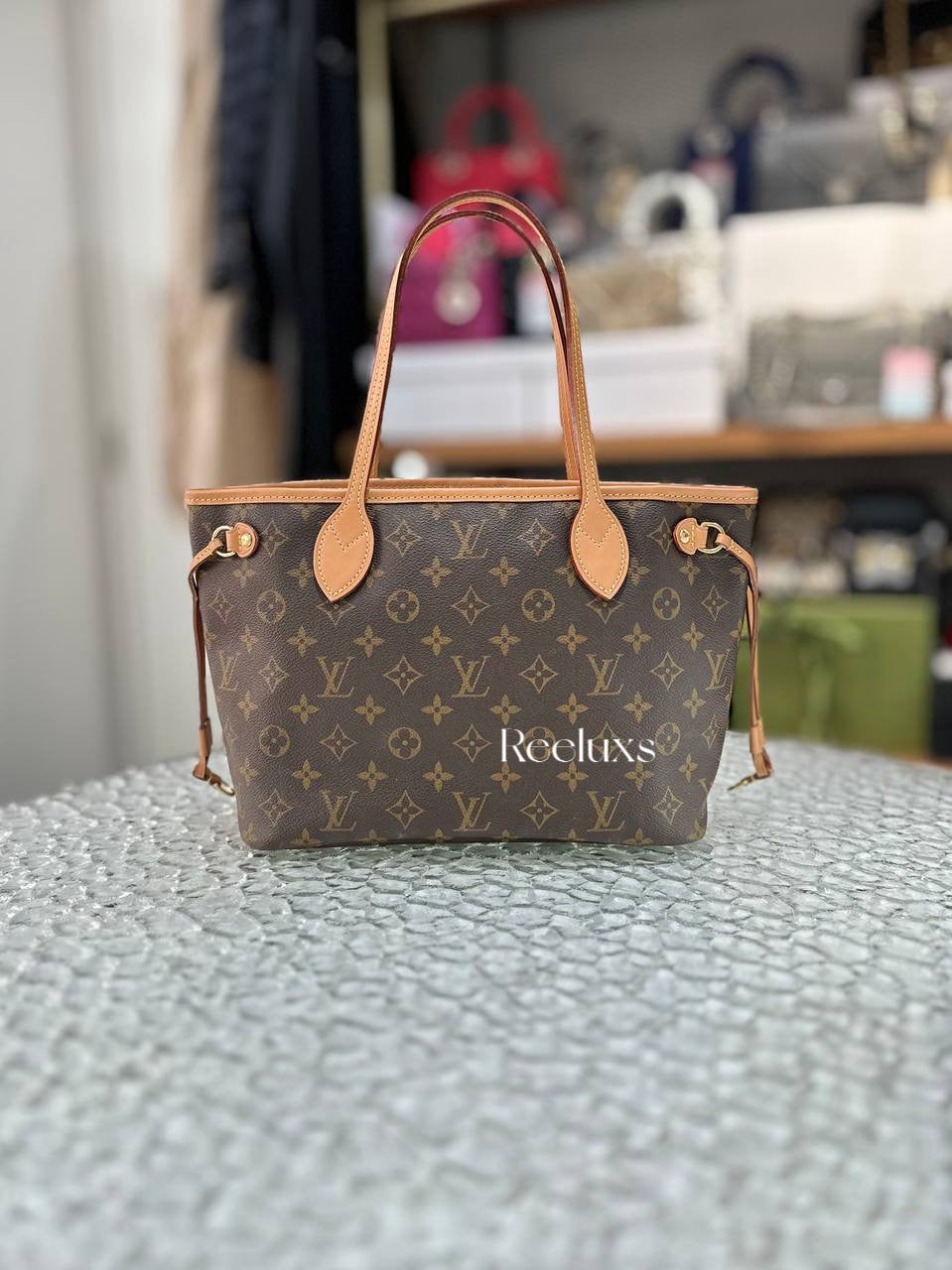 LOUIS VUITTON LV Neverfull PM Monogram Canvas Tote Shoulder Bag