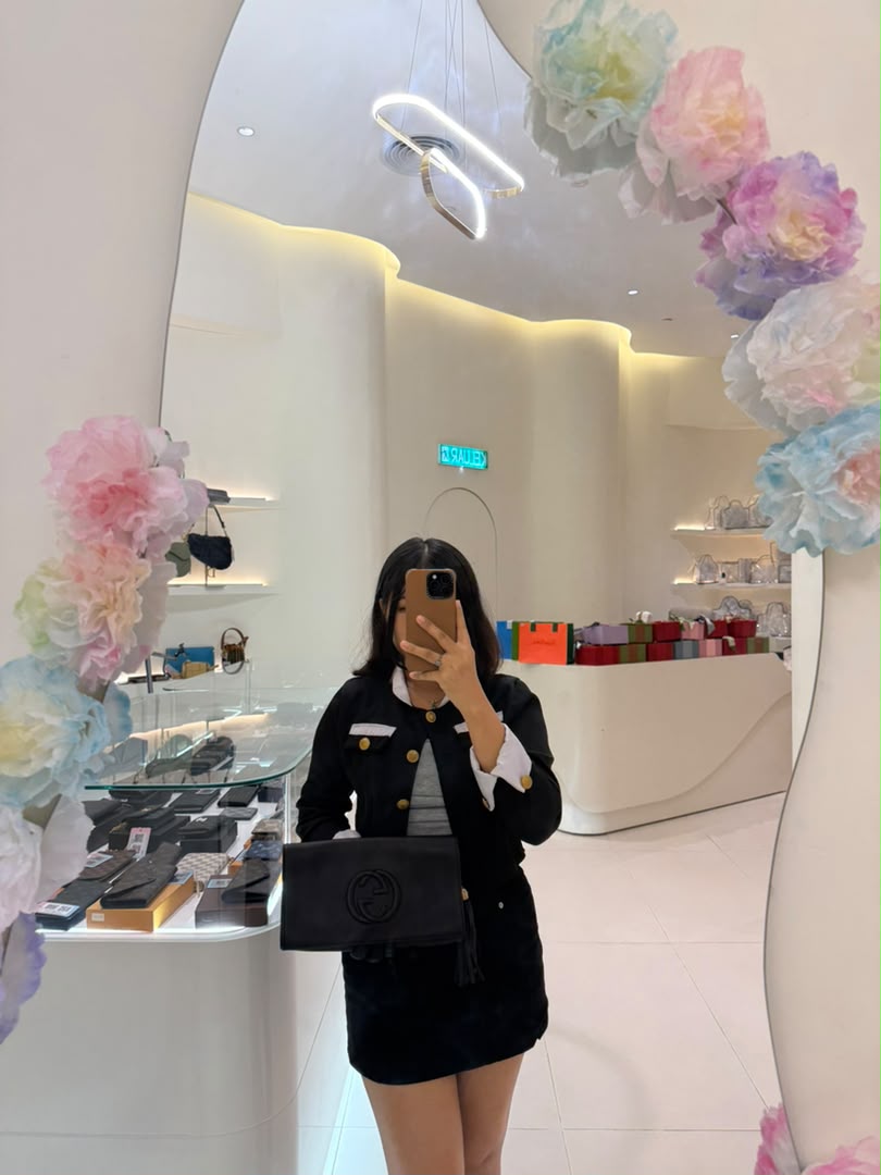 GUCCI Soho Leather Flap Clutch Bag