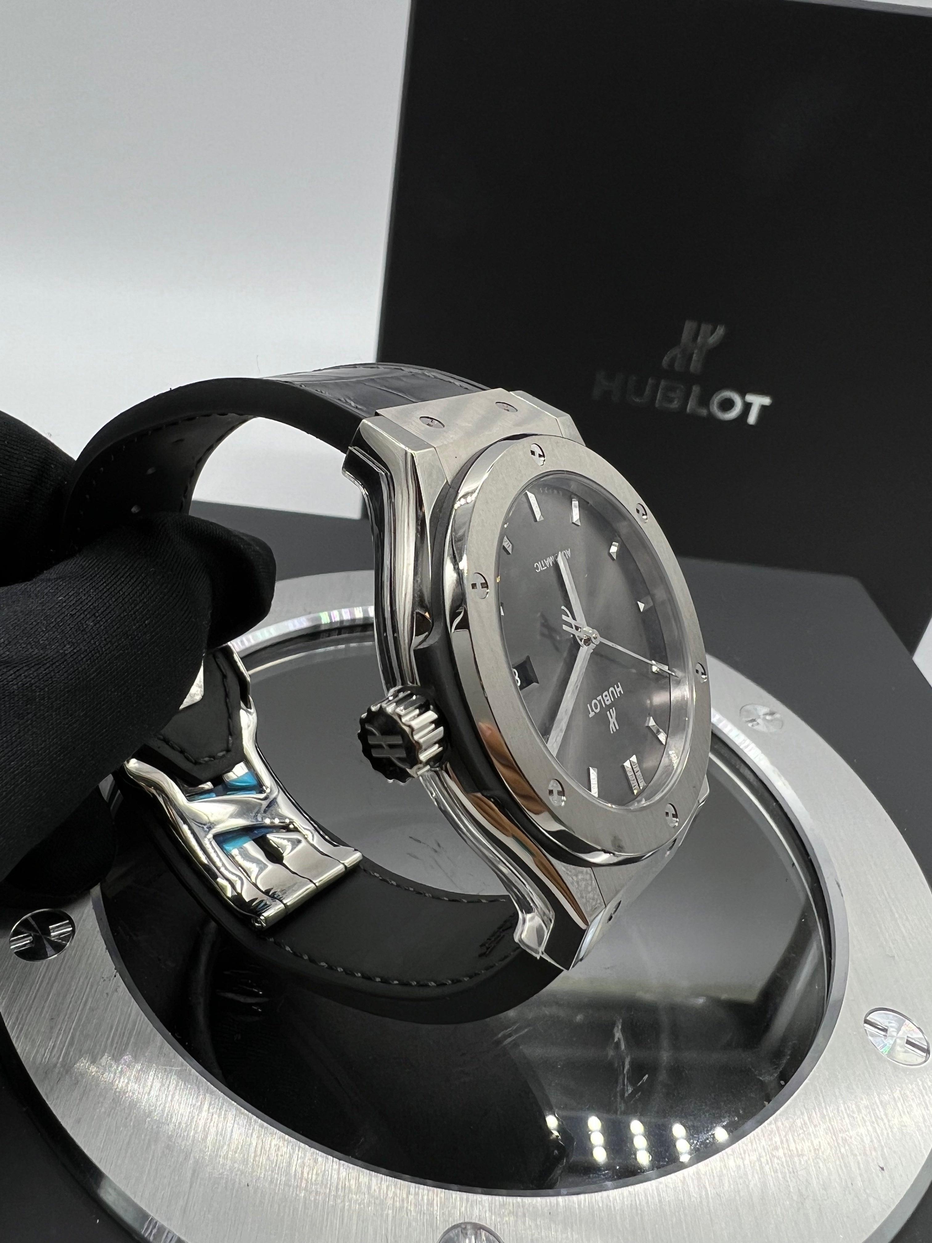 HUBLOT Classic Fusion Racing 42mm Automatic Date Titanium Grey Dial 542.NX.7071.LR MEN WATCH - Reeluxs 