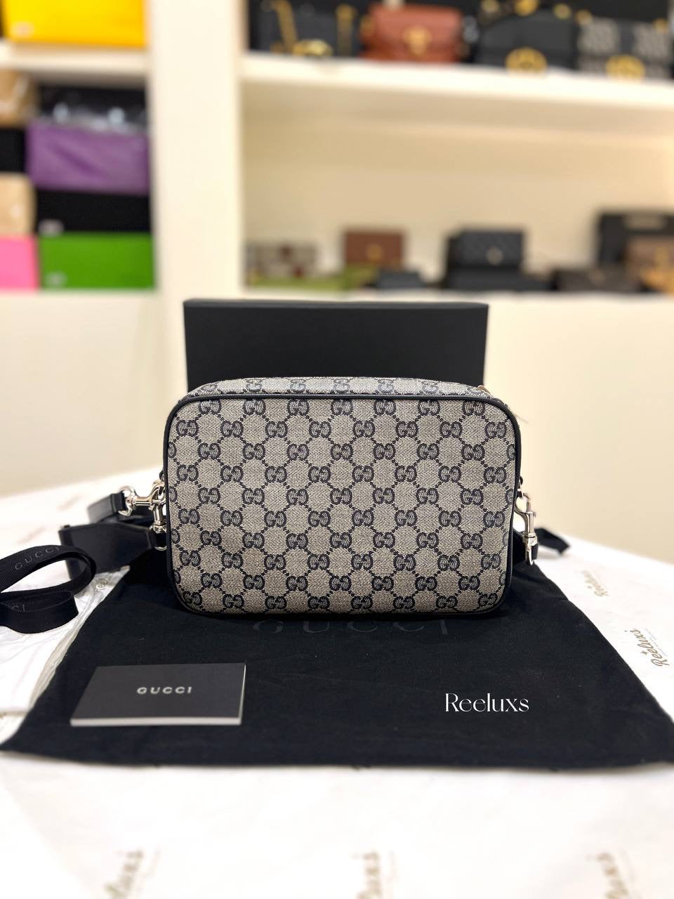 GUCCI Essence Classic Small Crossbody Bag