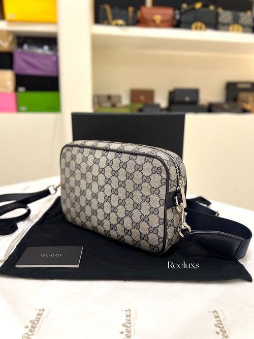GUCCI Essence Classic Small Crossbody Bag