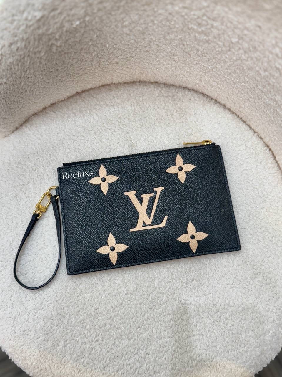 LOUIS VUITTON LV Empreinte Monogram Giant Neonoe MM Pochette Black