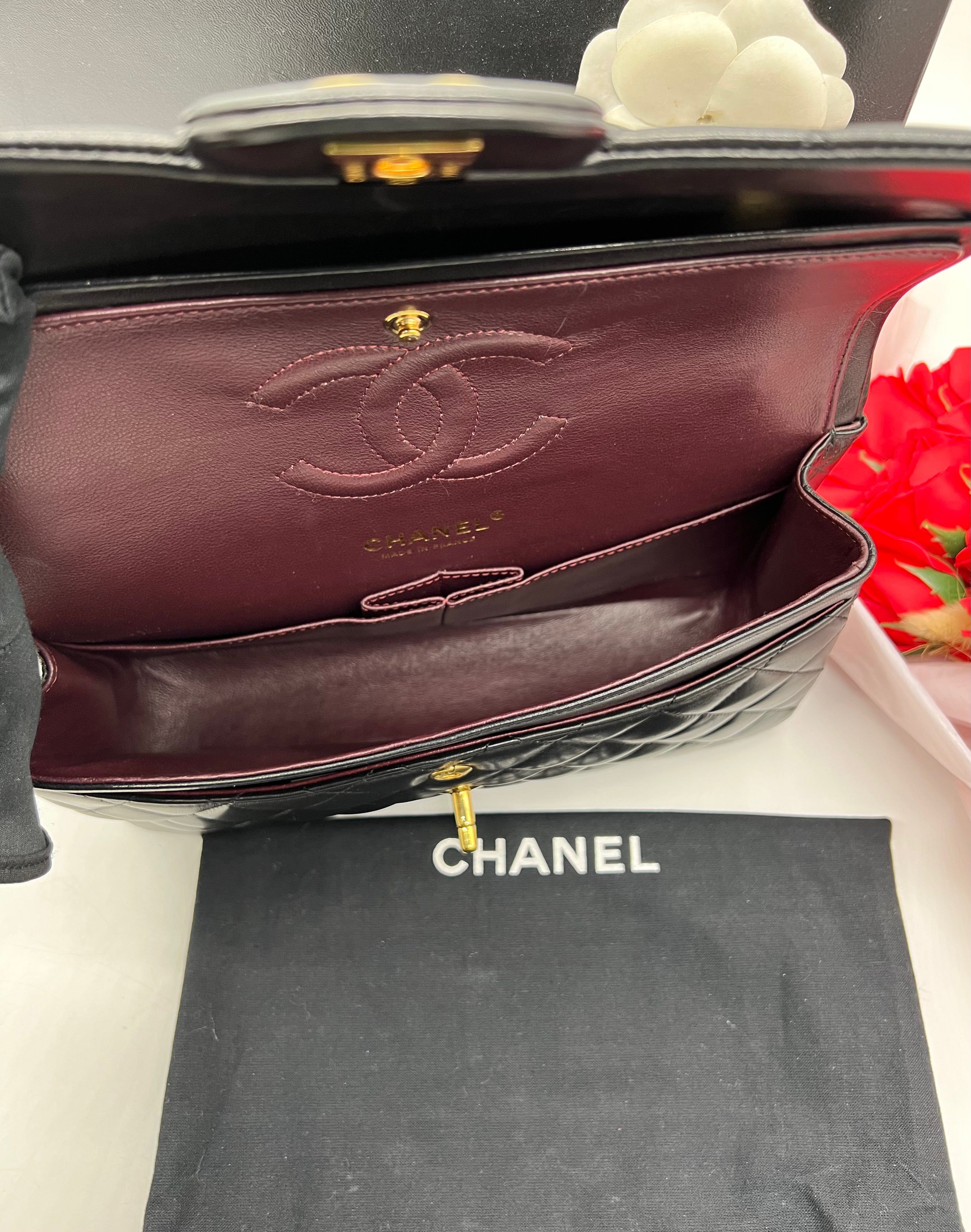 CHANEL Classic Median Bag In Black Lambskin - Reeluxs 