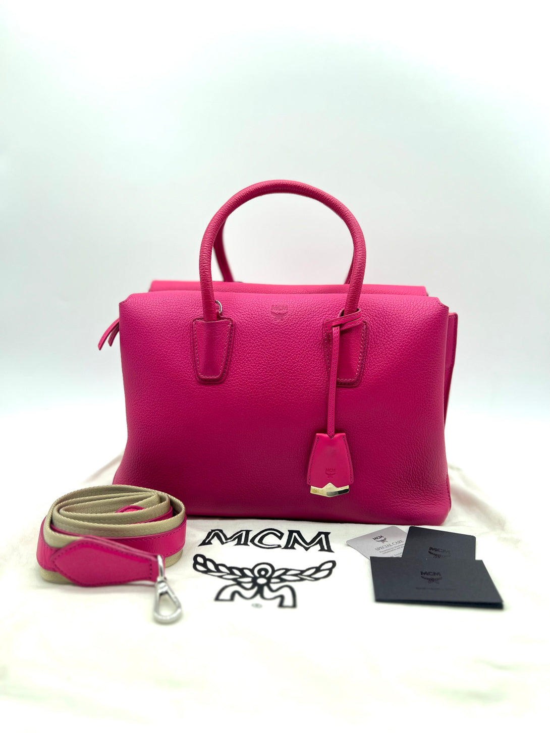 MCM FUCHSIA TOTE - Reeluxs 