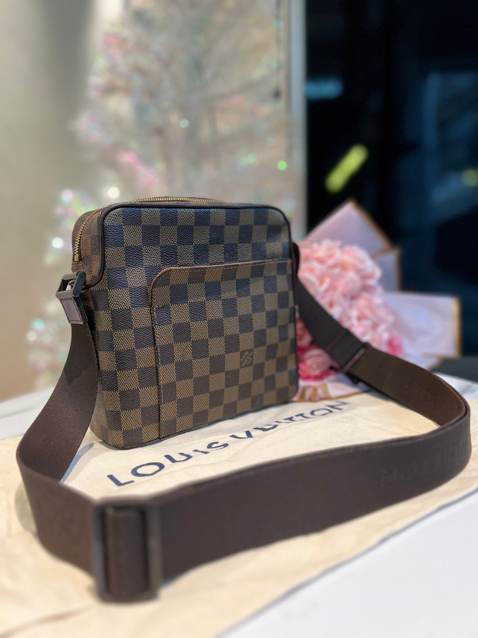 LOUIS VUITTON Damier Olaf PM Shoulder Bag Pochette - Reeluxs 