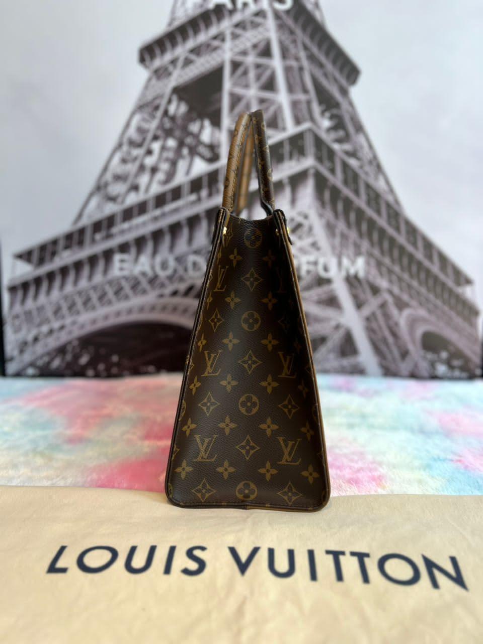 LOUIS VUITTON Monogram Giant Canvas Onthego MM Shoulder Bag - Reeluxs 