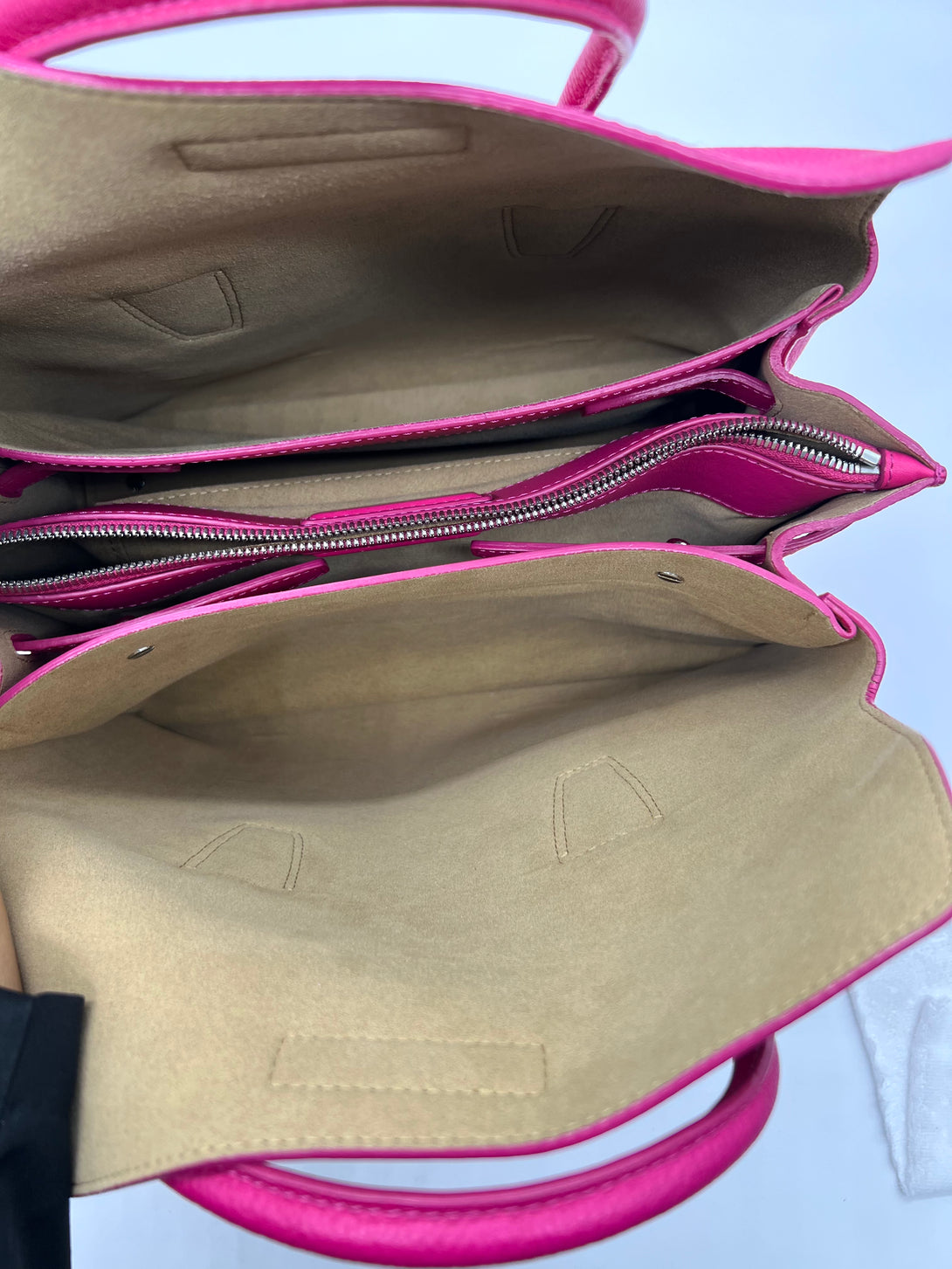 MCM FUCHSIA TOTE - Reeluxs 