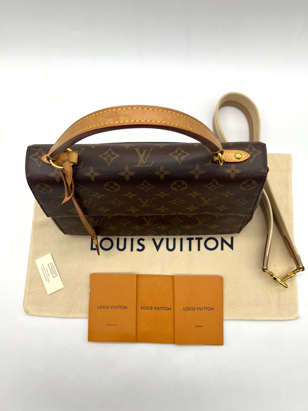 LOUIS VUITTON Cluny Top Handle Bag Monogram Canvas MM Brown