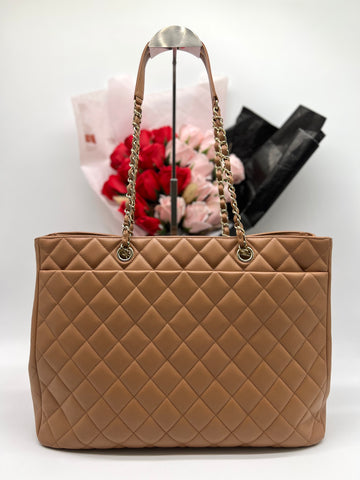 CHANEL Grained Calfskin CC Large Shopping Tote (SHF-oUtFnS) - Reeluxs 