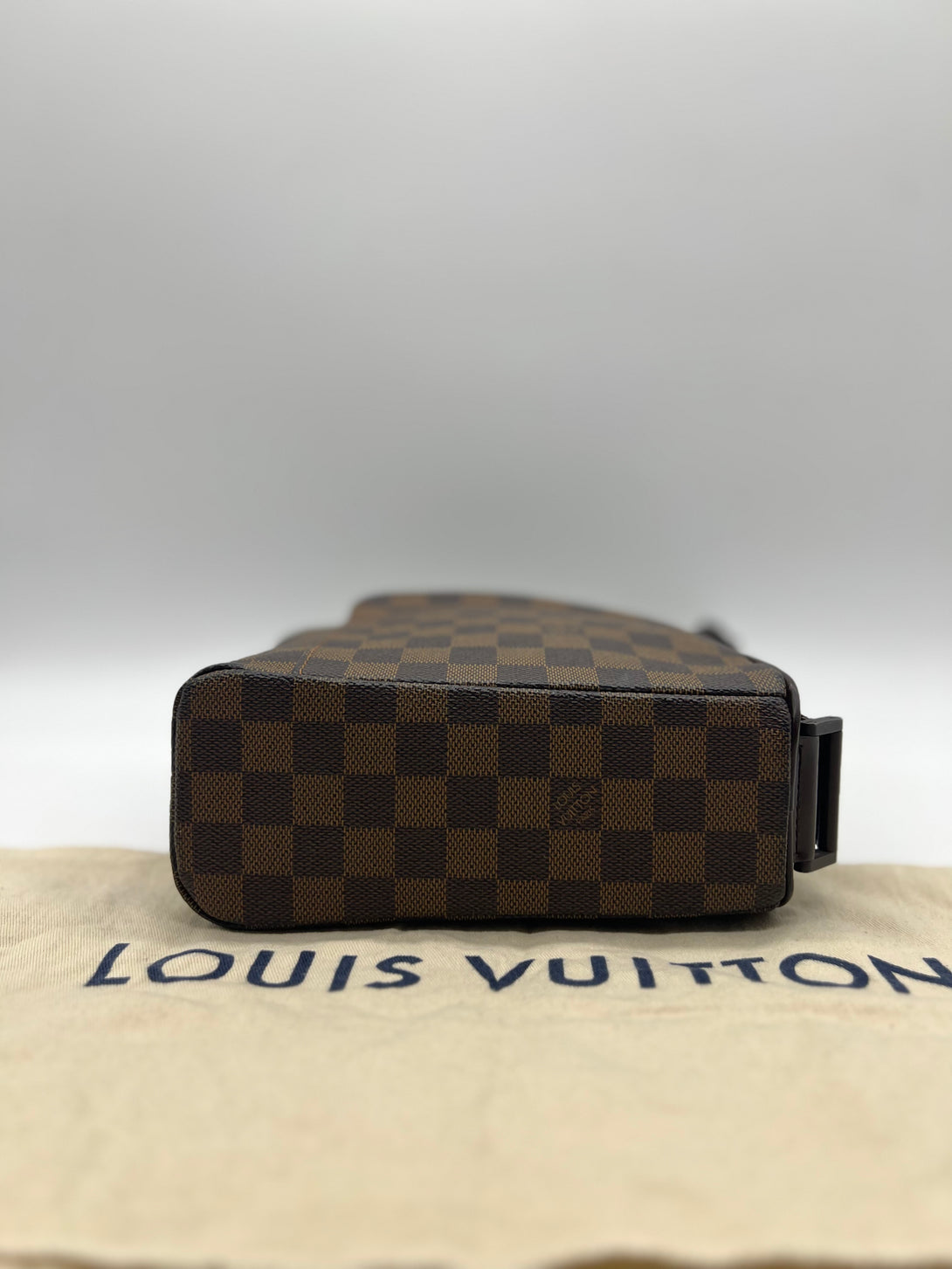 LOUIS VUITTON Damier Olaf PM Shoulder Bag Pochette - Reeluxs 