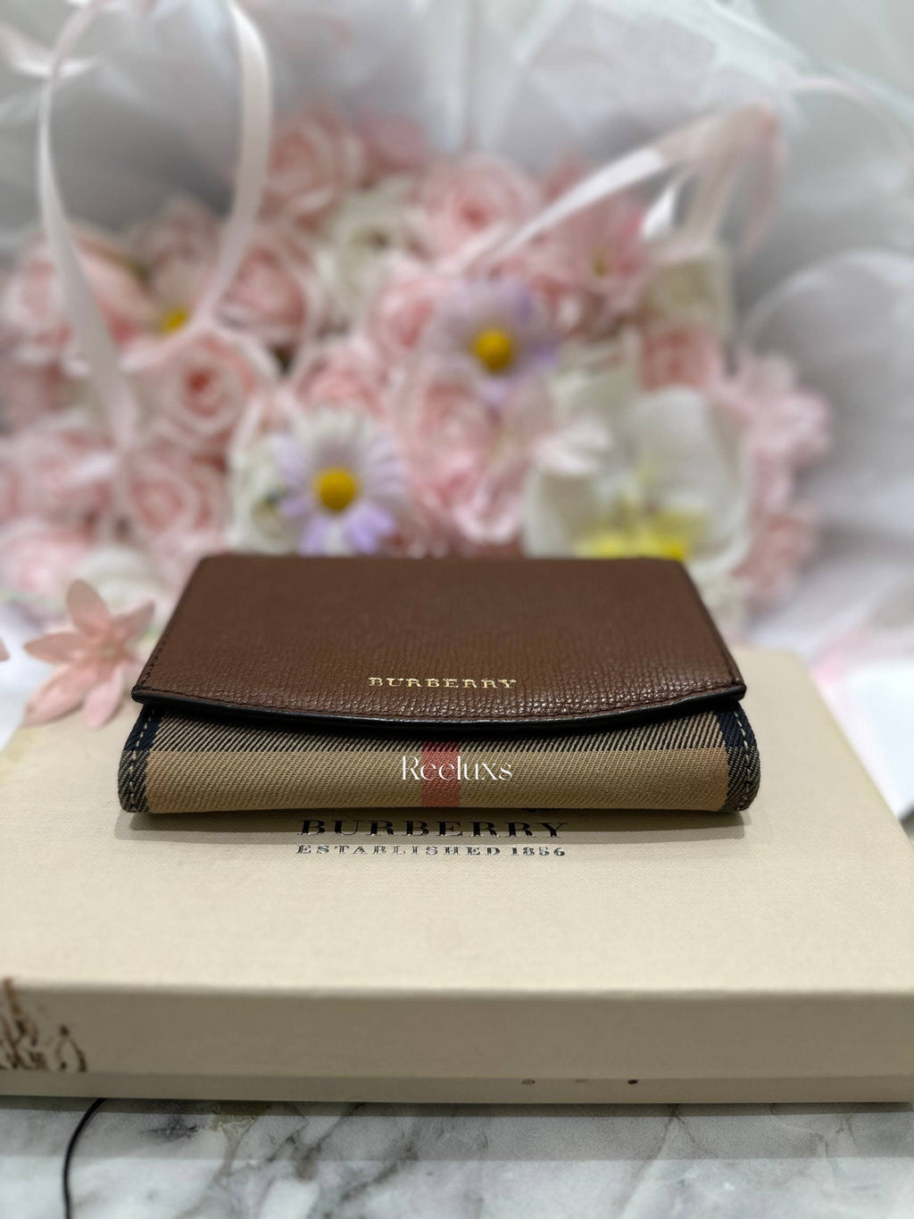 BURBERRY Nova Check Brown Leather Bifold Wallet