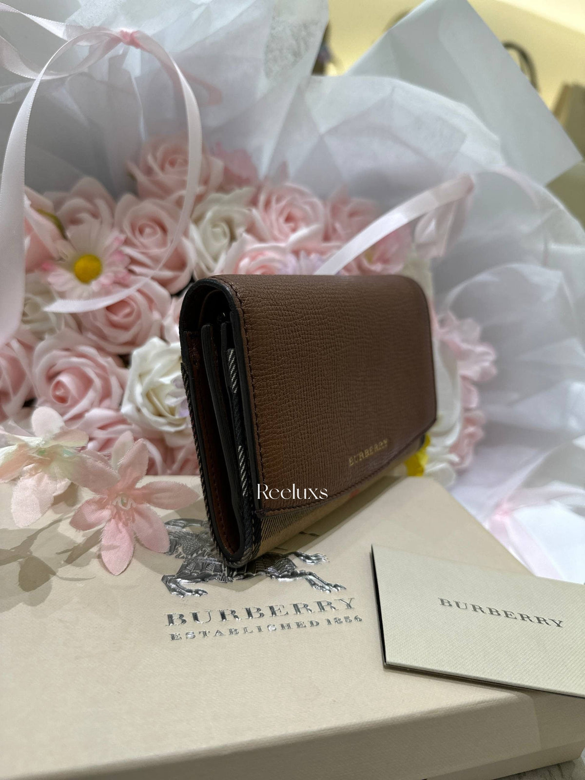 BURBERRY Nova Check Brown Leather Bifold Wallet