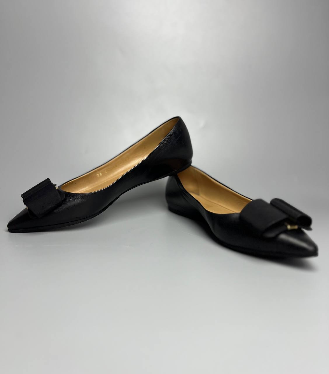 FERRAGAMO Black Varina Bow Detailed Ballet Flats For Lady Size 7