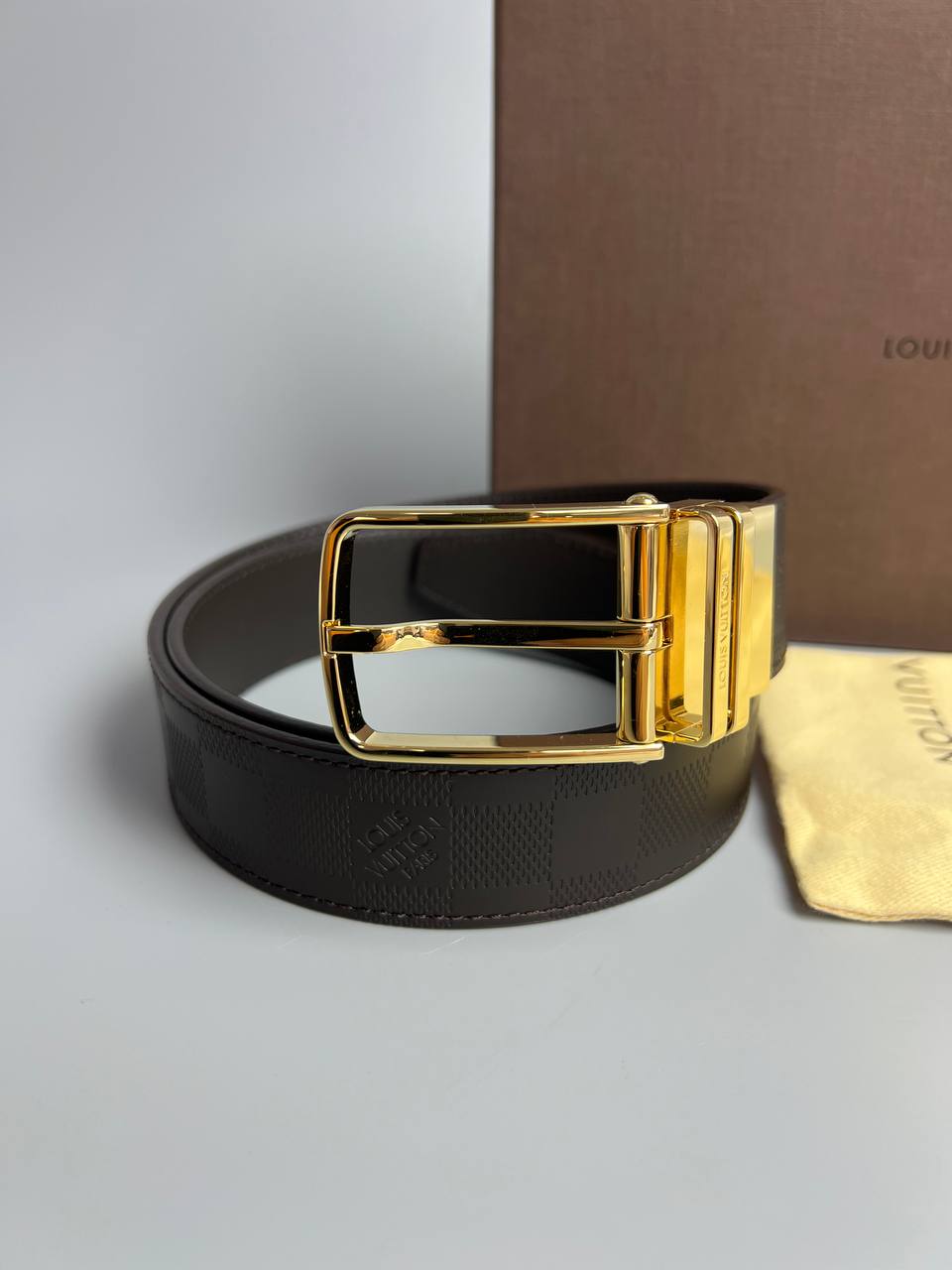 LOUIS VUITTON Men's Brown  Leather Gold Metal Buckle Belt