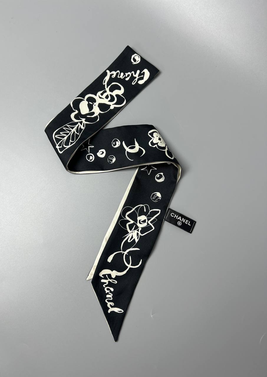 CHANEL Silk Neckband Black White Ribbon Twilly