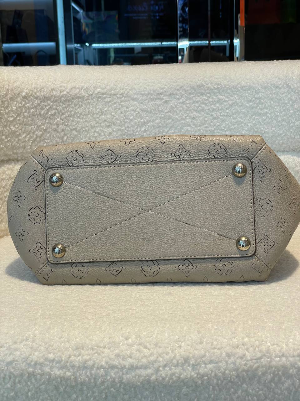 LOUIS VUITTON LV Mahina Babylone PM Galet Handbag
