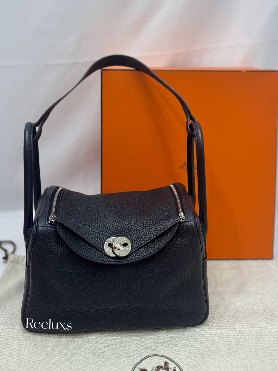 FULL SET HERMES Lindy 26 Taurillon Clemence Noir With Palladium Hardware