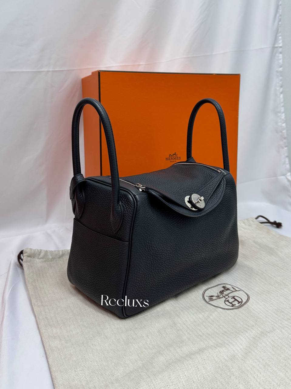 FULL SET HERMES Lindy 26 Taurillon Clemence Noir With Palladium Hardware