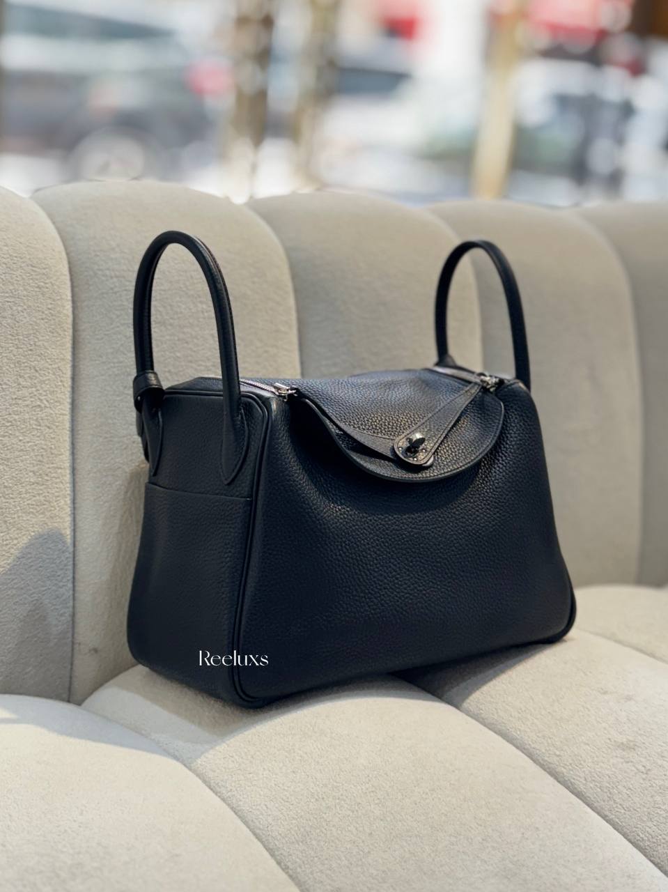 HERMES Lindy 30 Palladium Shoulder Bag