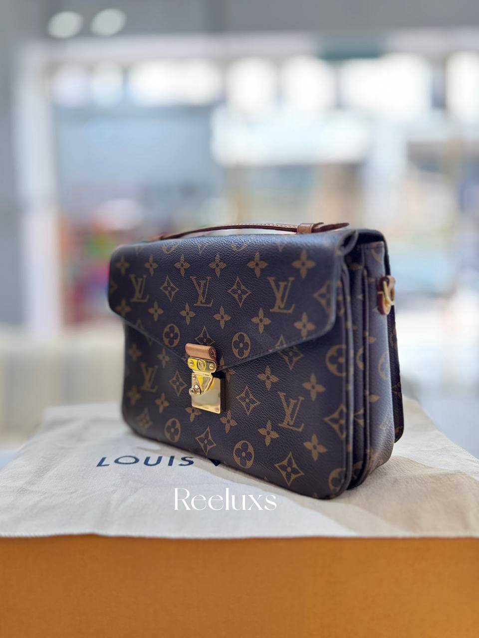 FullSet LOUIS VUITTON LV Pochette Metis Monogram Shoulder Bag