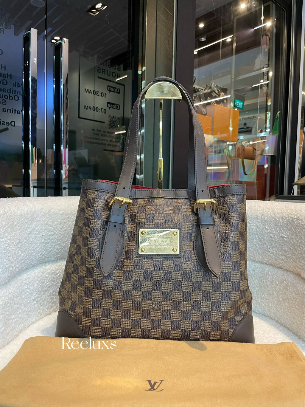 LOUIS VUITTON LV Damier Ebene Hampstead MM Handbag