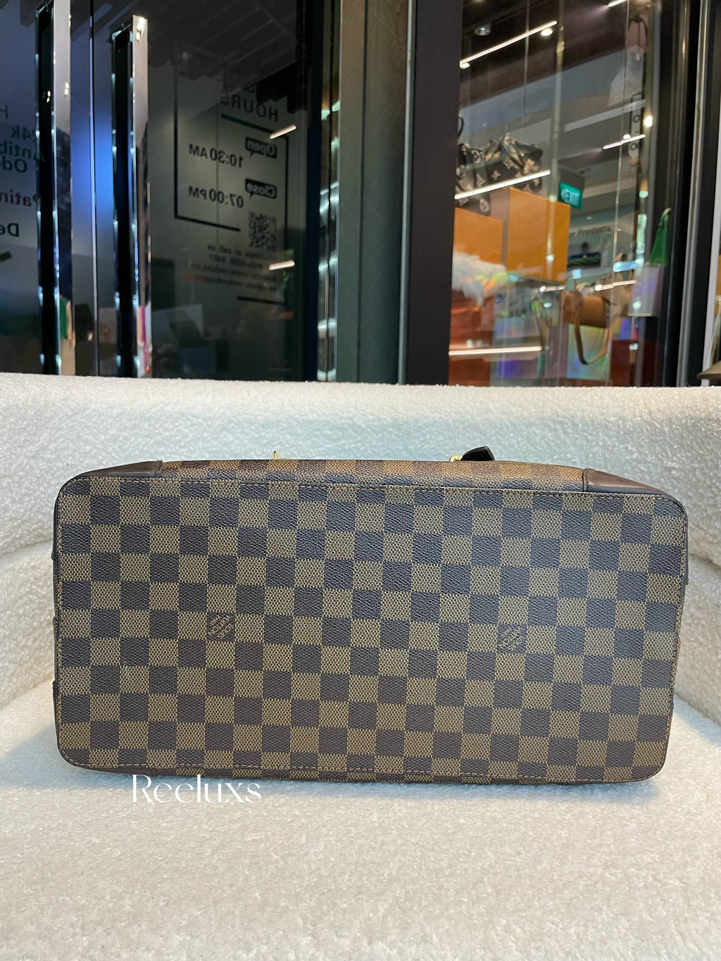 LOUIS VUITTON LV Damier Ebene Hampstead MM Handbag