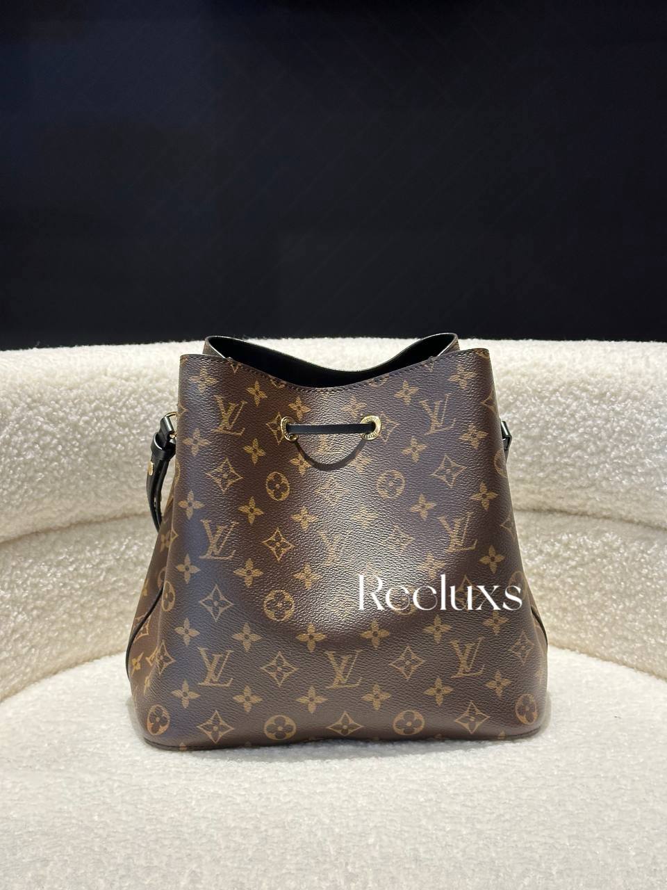 FULL SET LOUIS VUITTON LV Neonoe MM in Monogram Canvas, Black Strap Shoulder Bag GHW ( NFC )