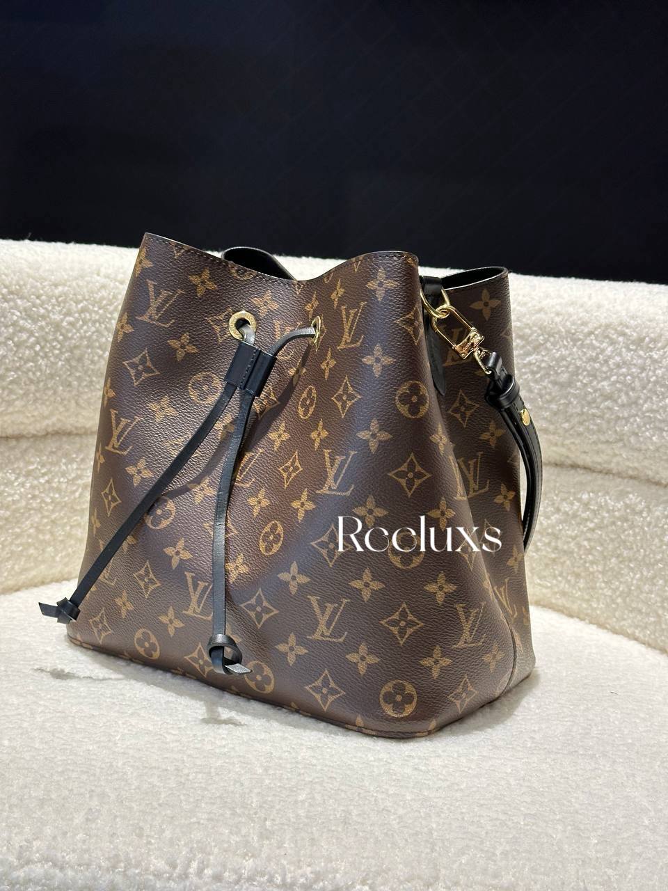 FULL SET LOUIS VUITTON LV Neonoe MM in Monogram Canvas, Black Strap Shoulder Bag GHW ( NFC )