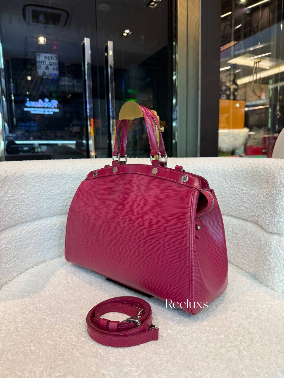 LOUIS VUITTON Fuchsia Epi Leather Brea MM Bag