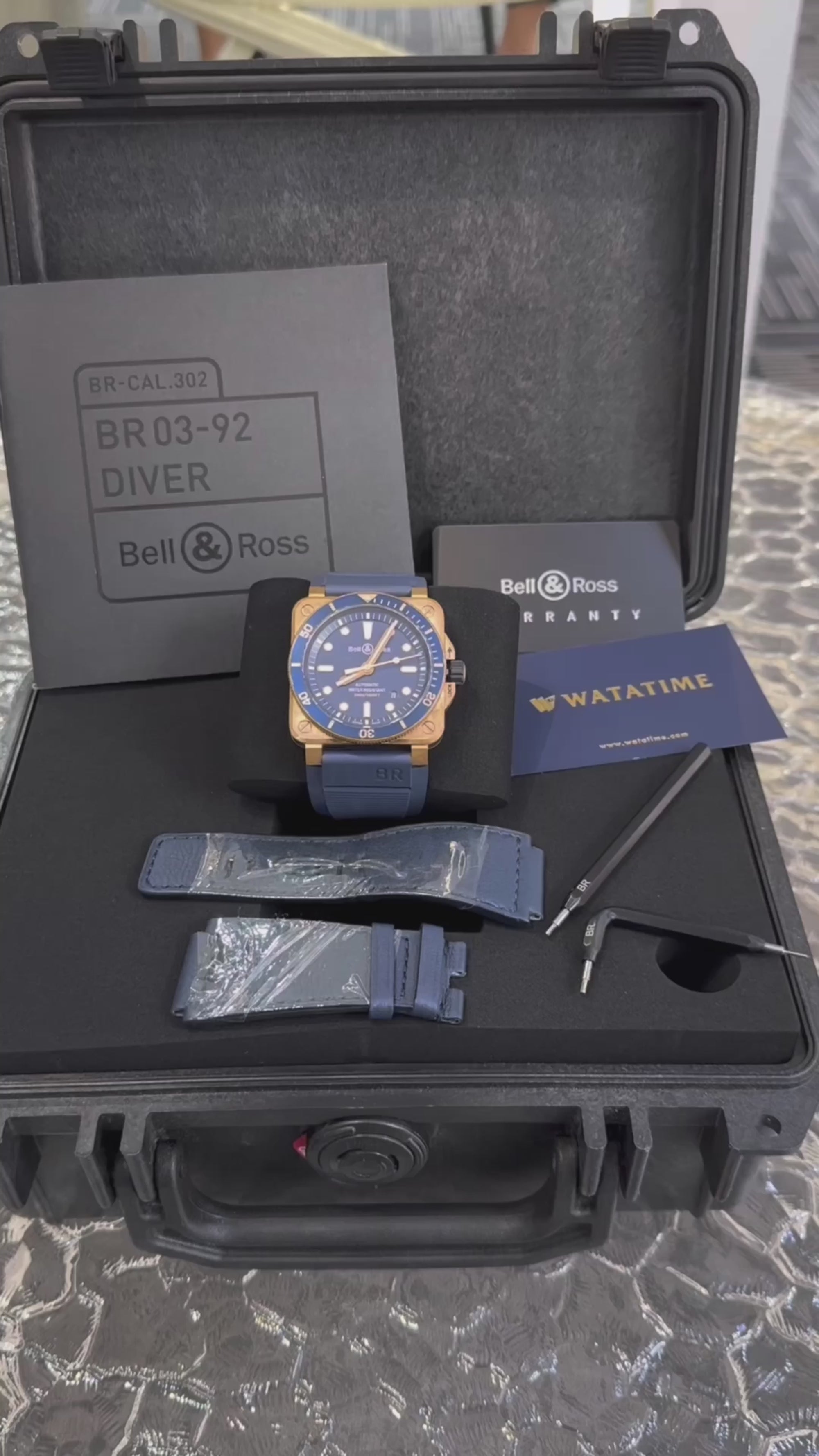 BELL & ROSS Diver 42mm Rose Gold Strap Rubber Blue Ref.BR0392-D-LU-BR/SCA Men’s Watch