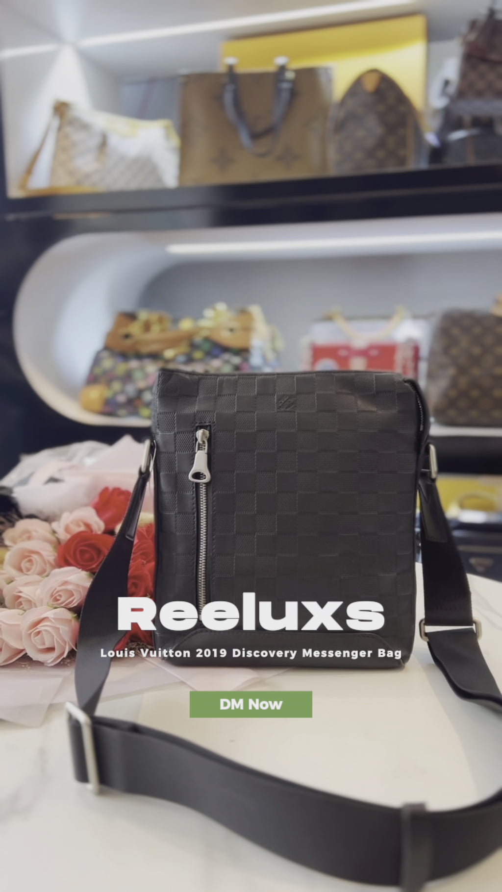 LOUIS VUITTON 2019 Discovery Messenger Bag