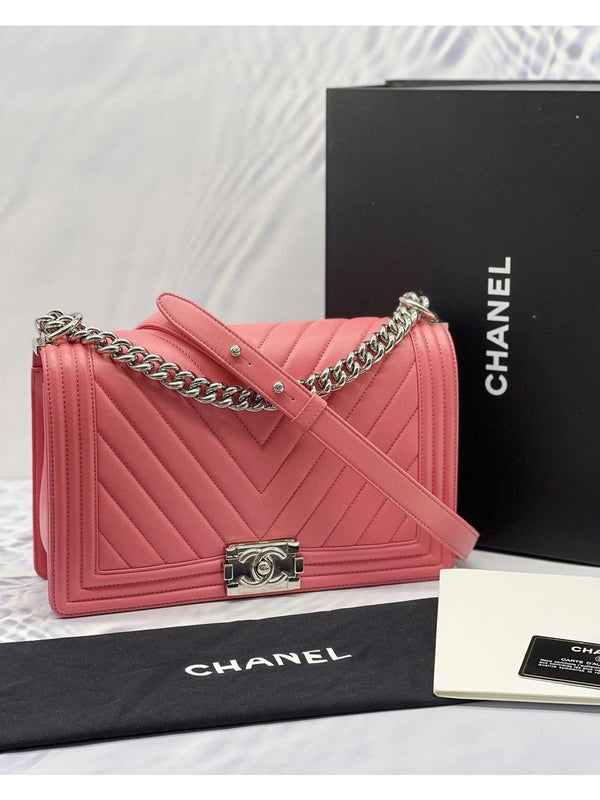 Chanel Boy New Medium Chevron Lambskin Leather Bag -full Set- - Reeluxs 