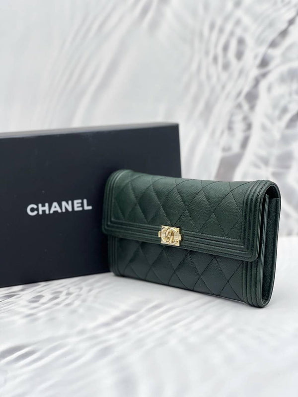 Chanel Boy Caviar Leather Flap Wallet - Reeluxs 